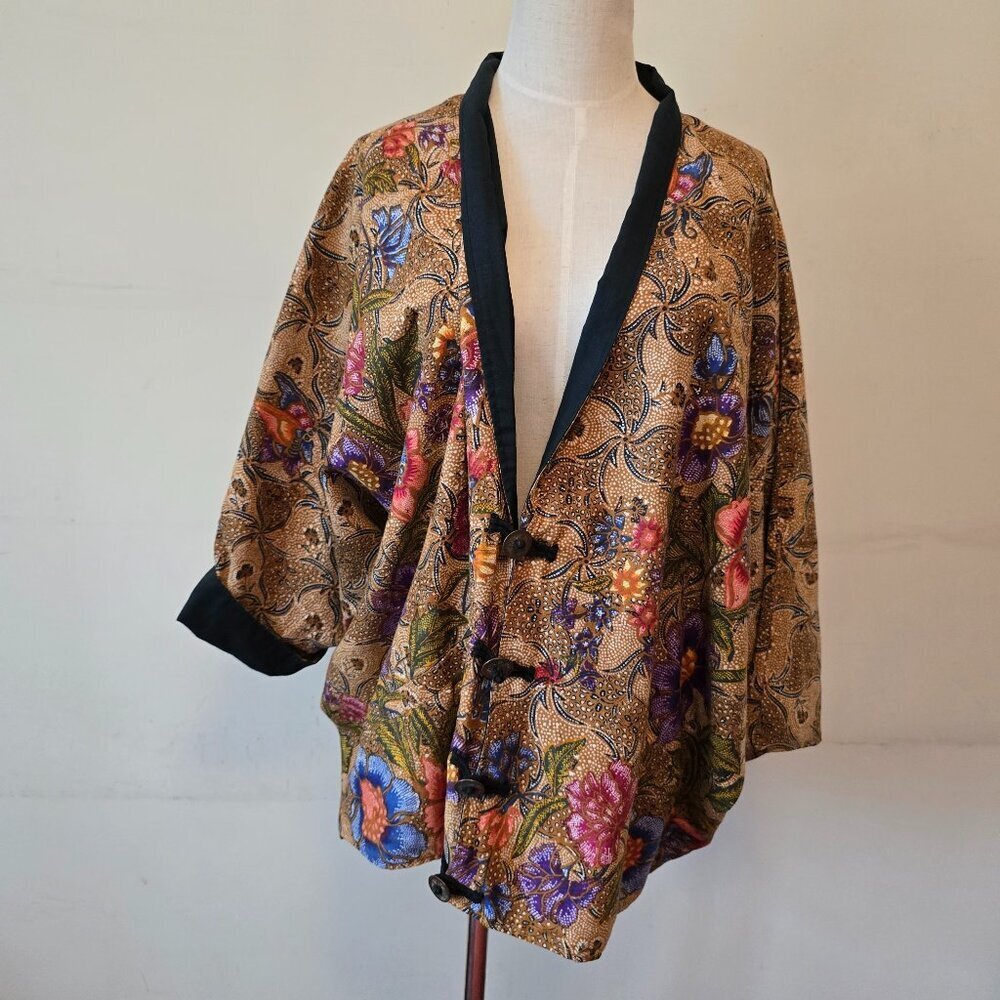 Reversible Kimono Jacket with Coin Buttons & Pockets​​
